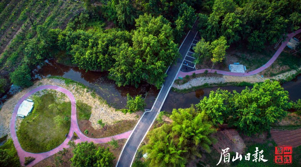 石山村毛河湿地公园。