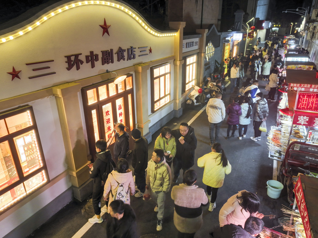 改造一新的街景。 眉山日报全媒体记者 陈文君 摄(3).jpg