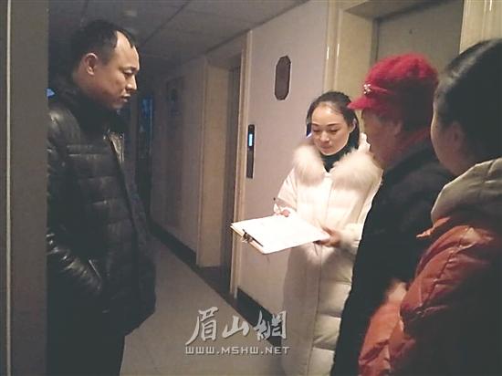 基层纽带现场消除矛盾。.jpg