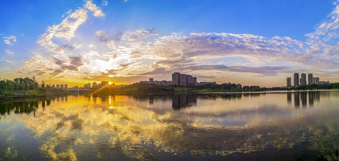 102-30张超《水天一色》（2019年8 月14日，摄影于湿地公园）IMG_20190814_192628_1_1.jpg